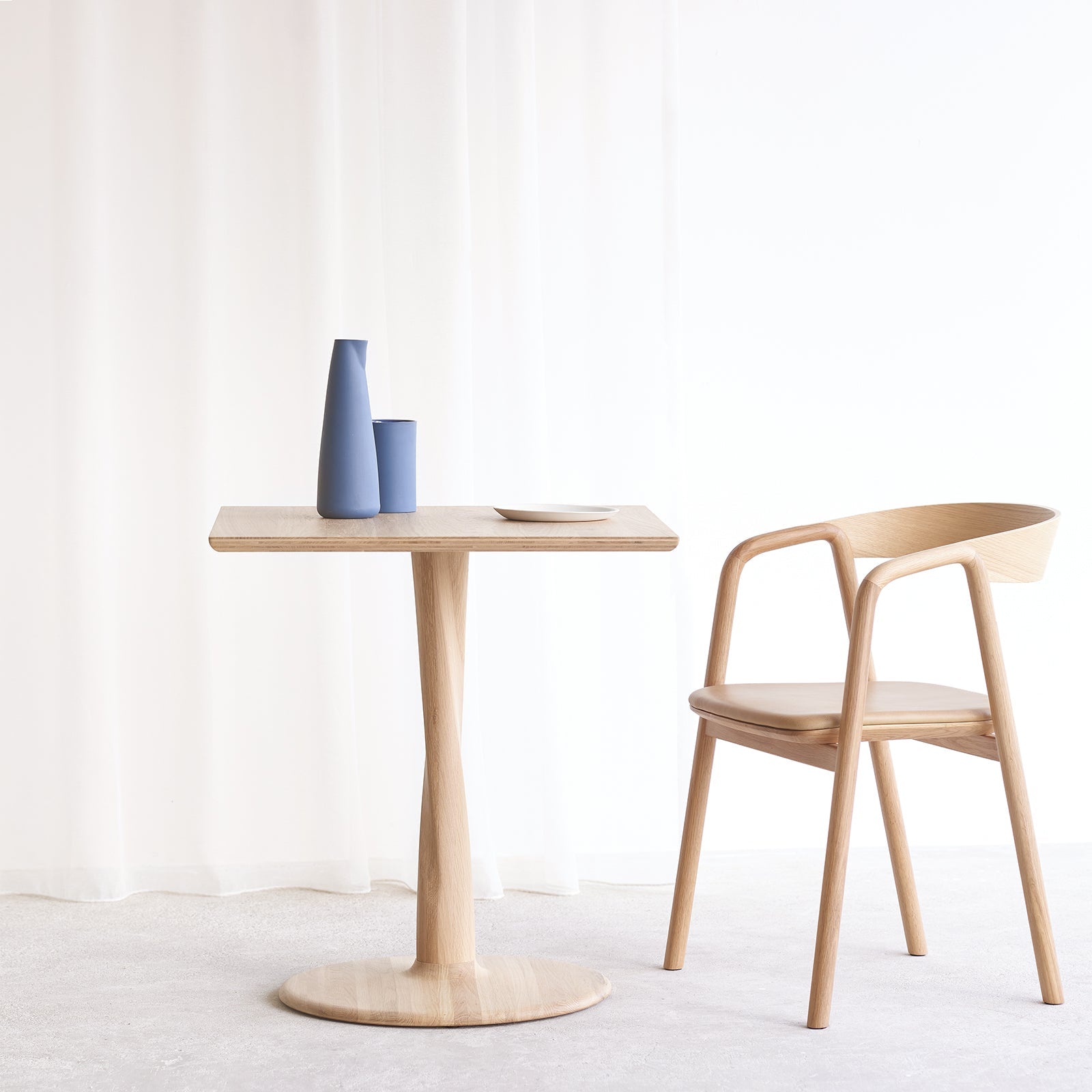 Ethnicraft Oak Circle Dining Table | Torsion – Originals Furniture