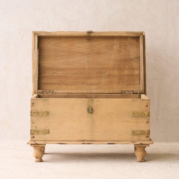 Vintage Chest | Natural