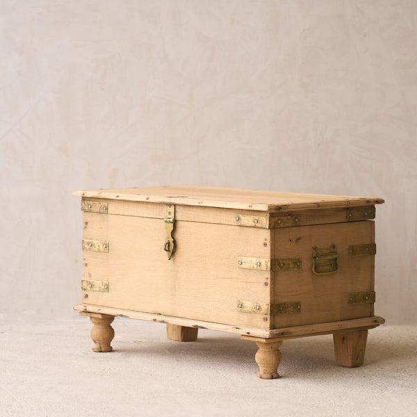 Vintage Chest | Natural