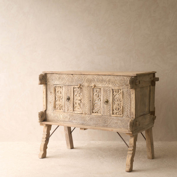 Vintage Damchiya Chest