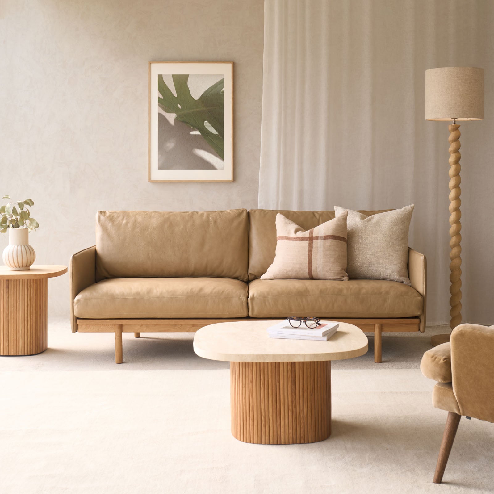 Tolv-pensive-leather-sofa-2-