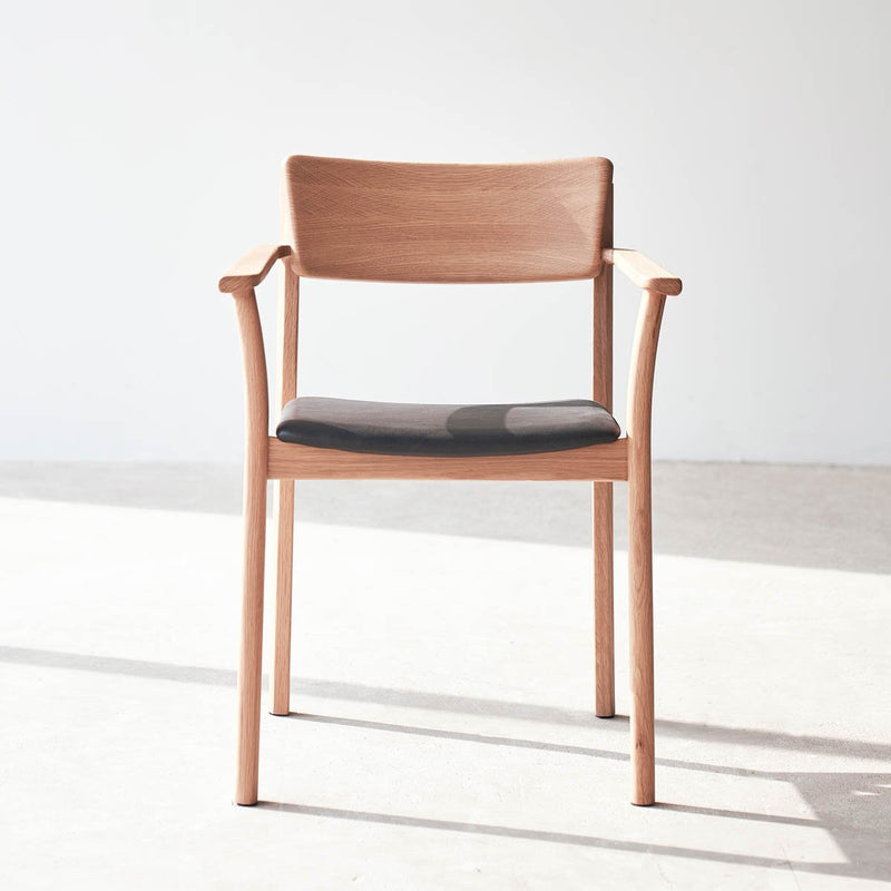 Poise Dining Chair with Arms | Oak Frame - Bespoke Leather
