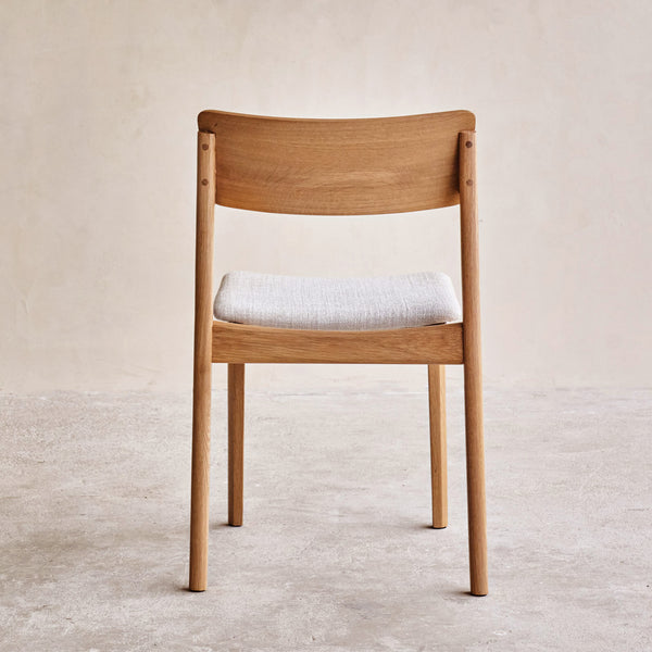 Poise Oak Dining Chair | Oatmeal