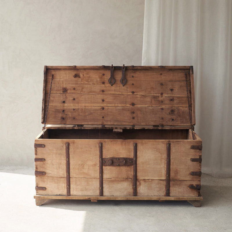 Vintage Chest | Natural