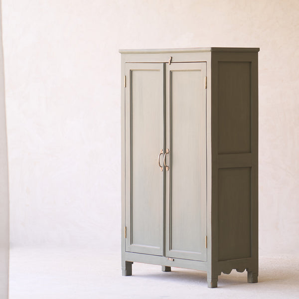 Vintage Medium Cabinet | Thyme