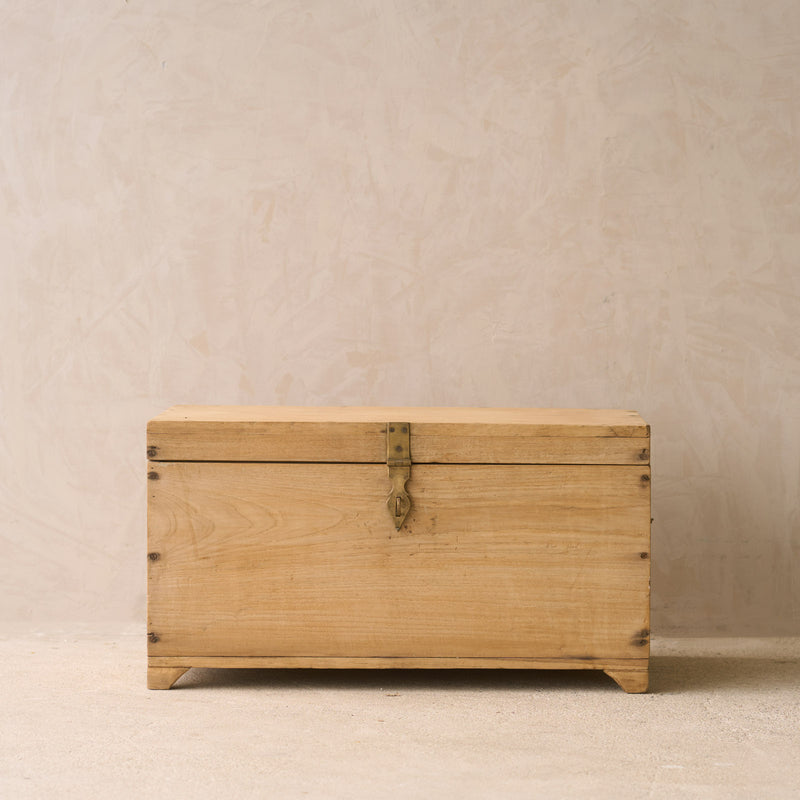 Vintage Chest | Natural