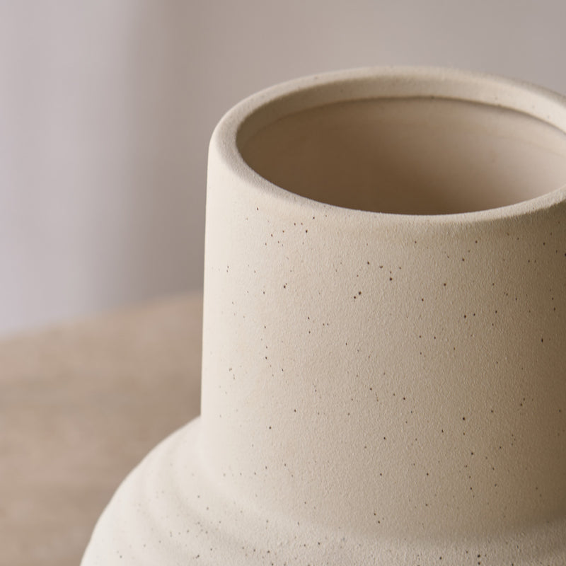 Ulloa Ceramic Vase | Matt Cream