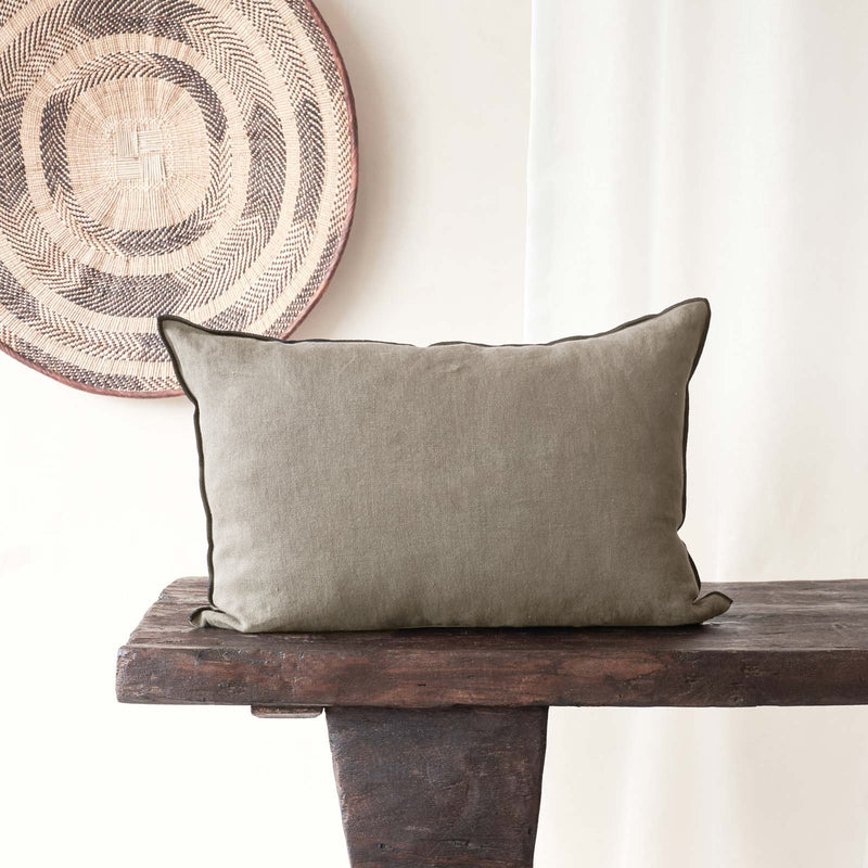 Cushion Black Line | Kaki