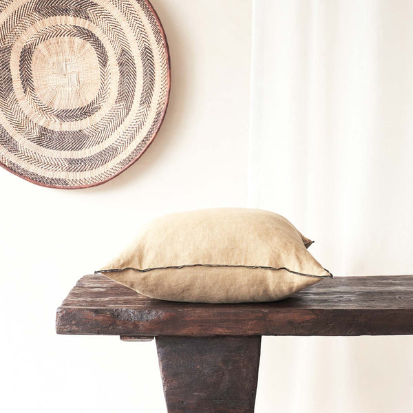 Cushion Black Line | Sable (50 x 50cm)