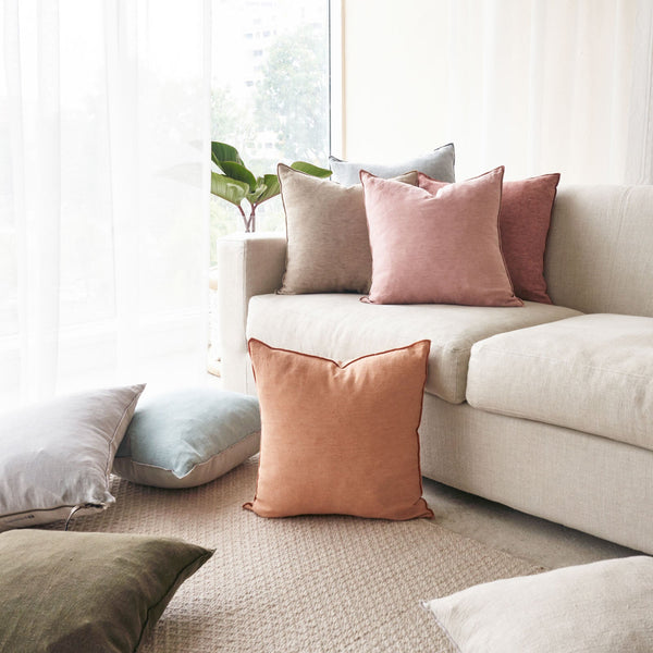 Cushion VV Linen | Orgeat (65 x 65cm)