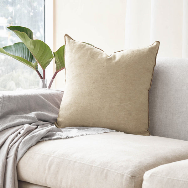 Cushion VV Linen | Orgeat (65 x 65cm)