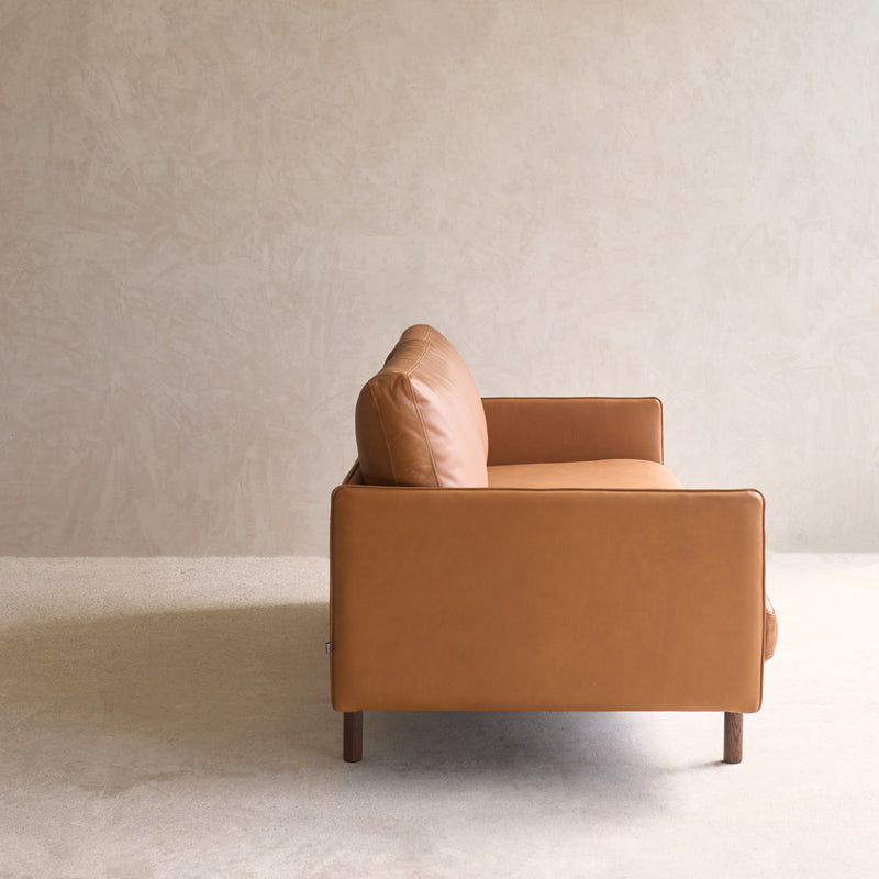 Pensive Leather Sofa | Espresso Oak Frame - Saddle
