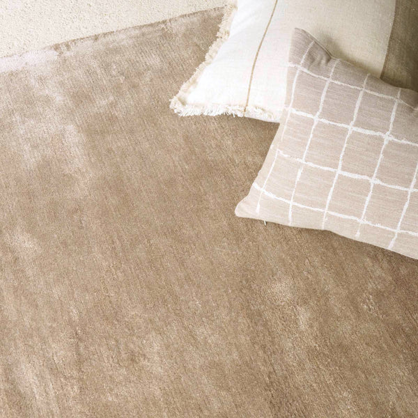 Oasis Lux Handknotted Rug | Linen