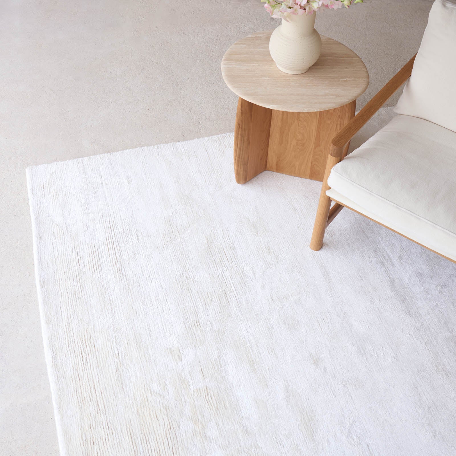 Oasis Lux Handknotted Rug | White – Originals Furniture
