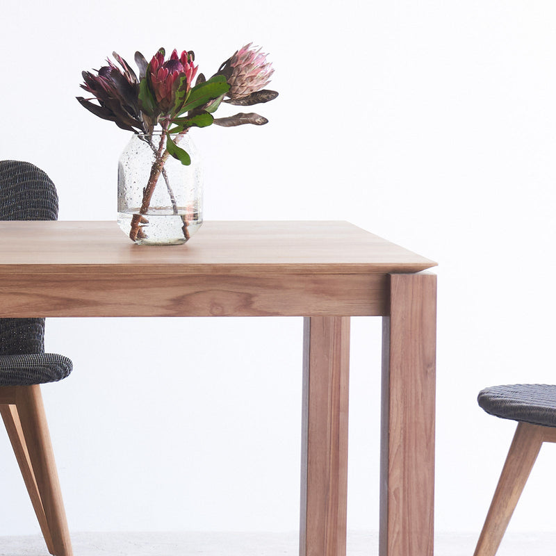 Slice extendable dining table discount