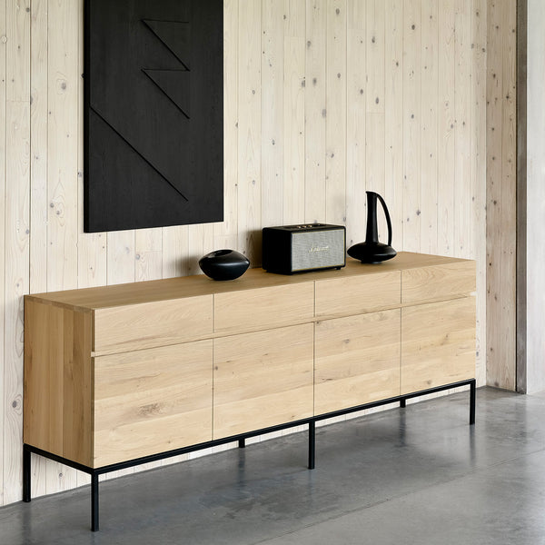 Ligna Sideboard | Oak - Black frame (220cm)