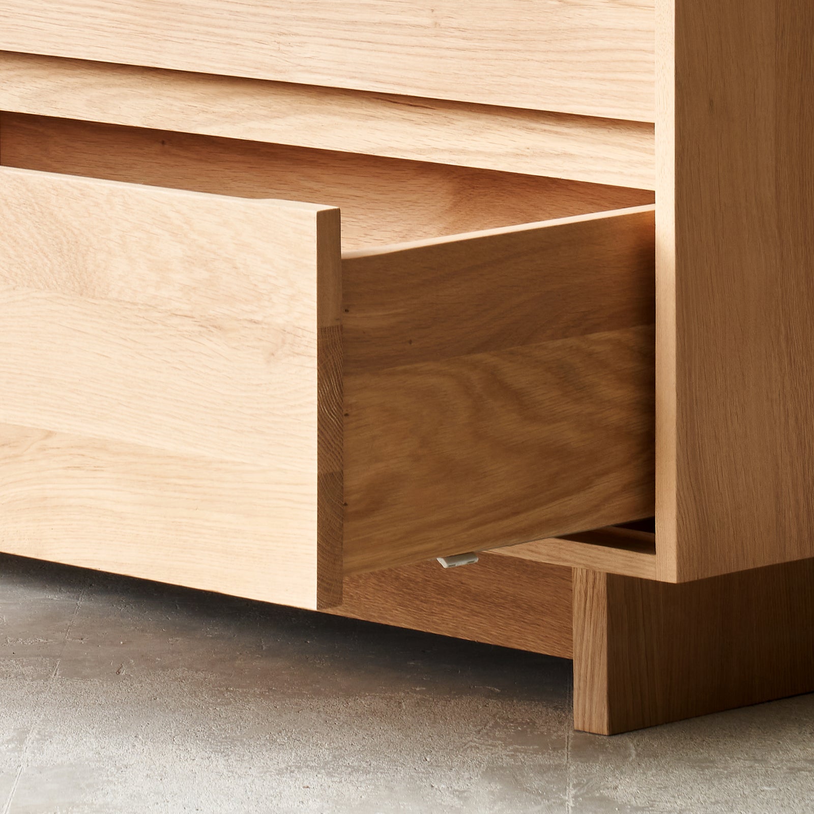 ethnicraft_wave_oak_TV_console