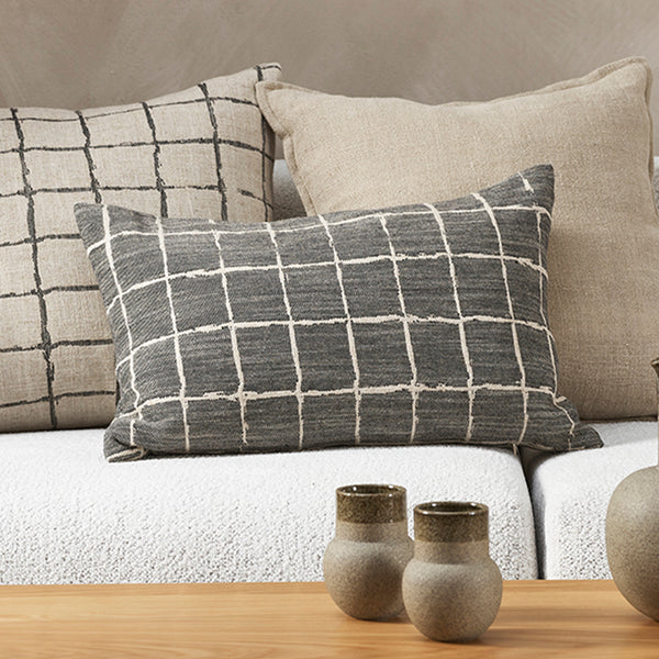 Johnson Lumbar Cushion | Black (40 x 60cm)