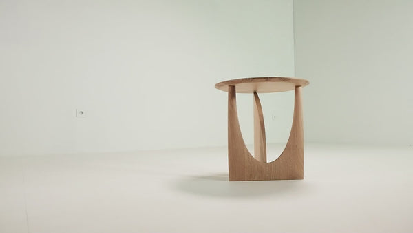 Geometric Side Table | Oak - Natural