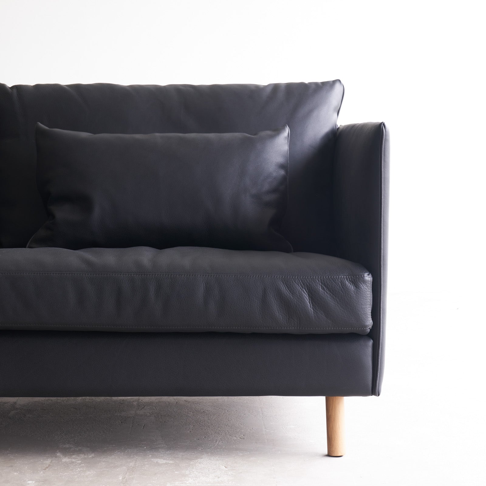 Weekend Fabric & Leather Sofa | High Quality Fabrics and Leathers ...