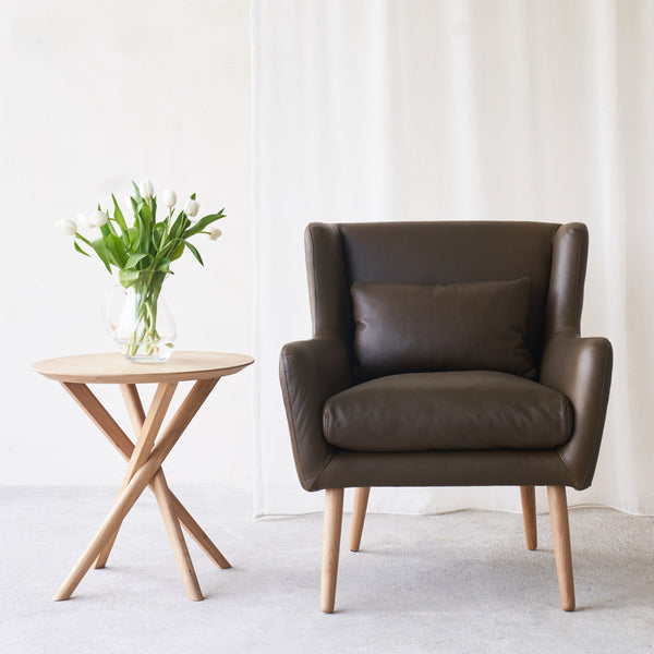 Nelly Leather Armchair with Mikado Side Table