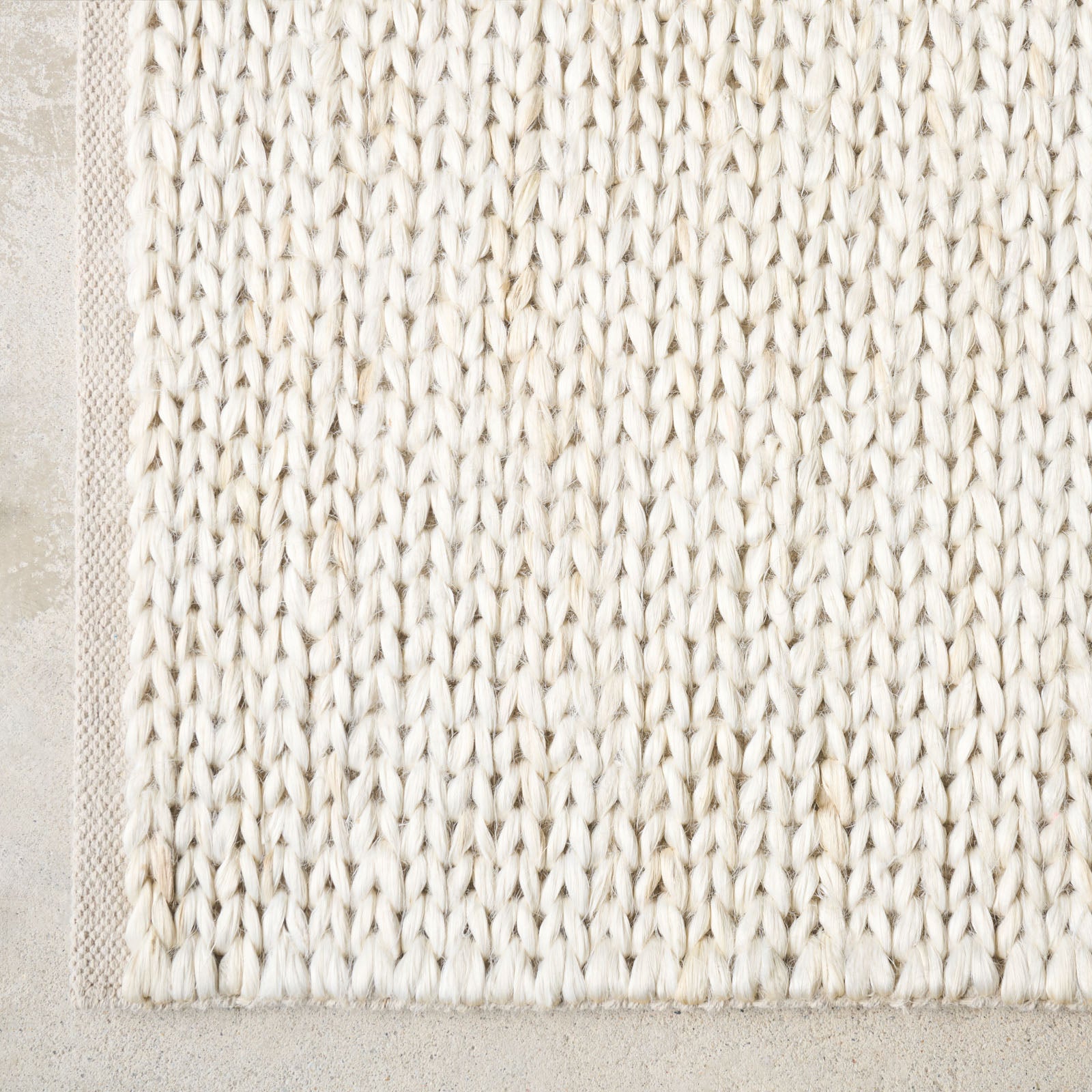 Andrea Large Knot Hemp Rug | White – Originals Furniture
