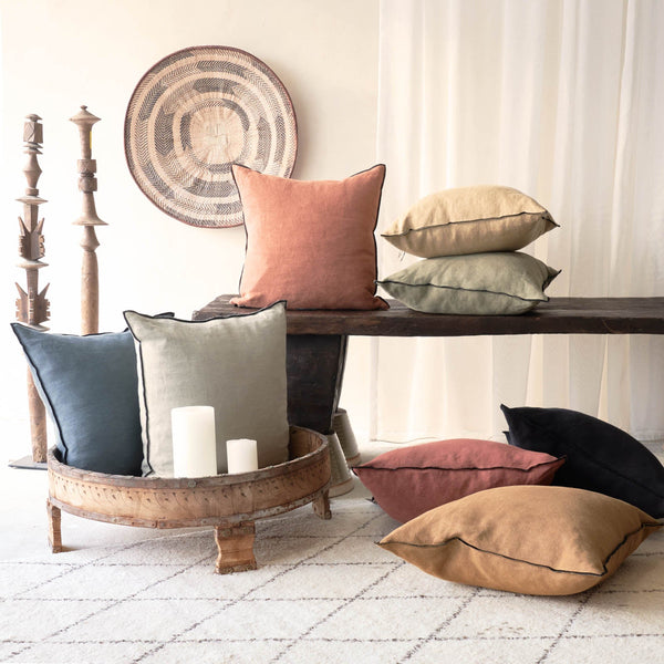 Cushion Black Line | White (60 x 40cm)