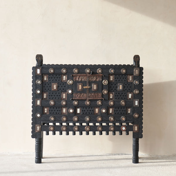 Vintage Damchiya | Black