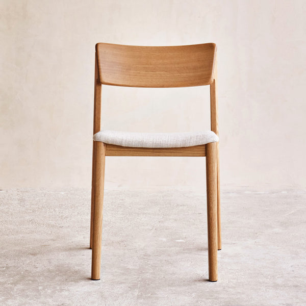 Poise Oak Dining Chair in Oatmeal